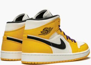 Nike Air Jordan 1 Mid "Lakers" белые с черным и желтым кожаные женские (35-39)