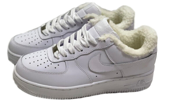 Зимние Nike Air Force 1 LV8 White с мехом белые кожаные женские (35-39)